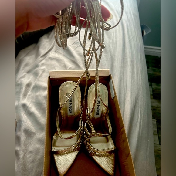 Beautiful gold snake print lace up stilettos only worn once! - Picture 4 of 5